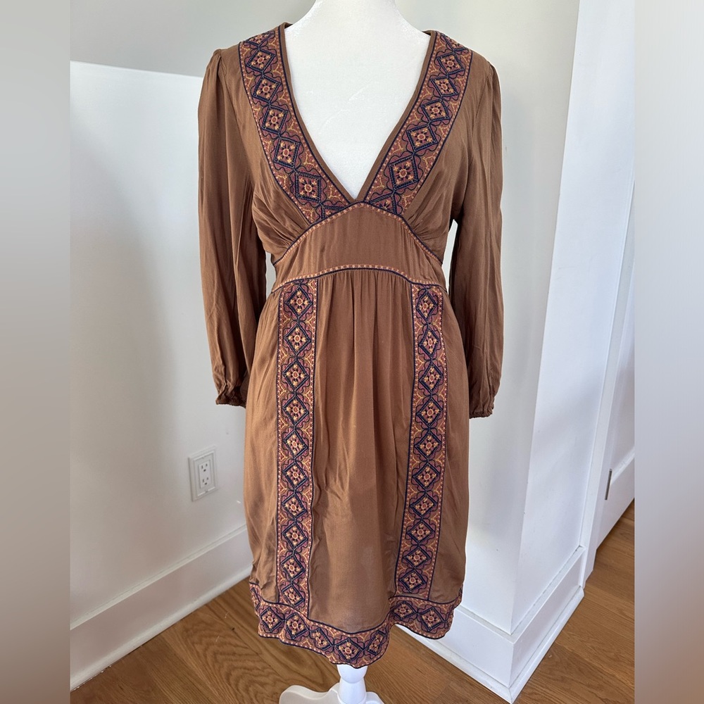 Brown casual dress with print